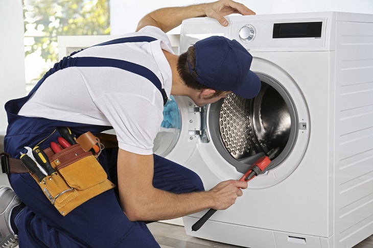 Liên hệ với trung tâm sửa chữa để xử lý lỗi nhanh chóng, hiệu quả